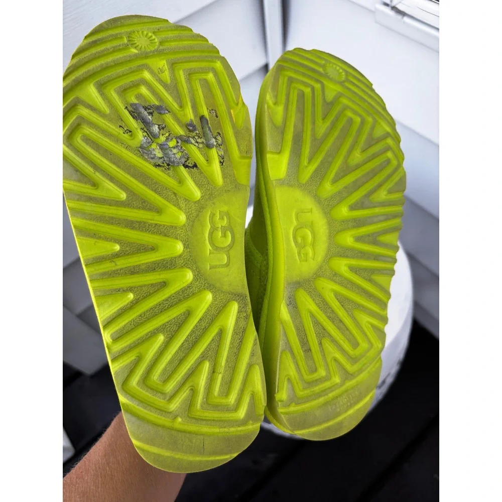 UGG step into